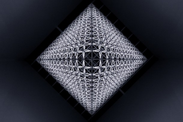 United-Visual-Artists_Fragment3